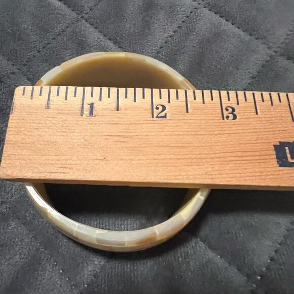 EUC Vintage women’s Beautiful Mother Of Pearl mosaic bangle Bracelet. - Picture 13 of 13